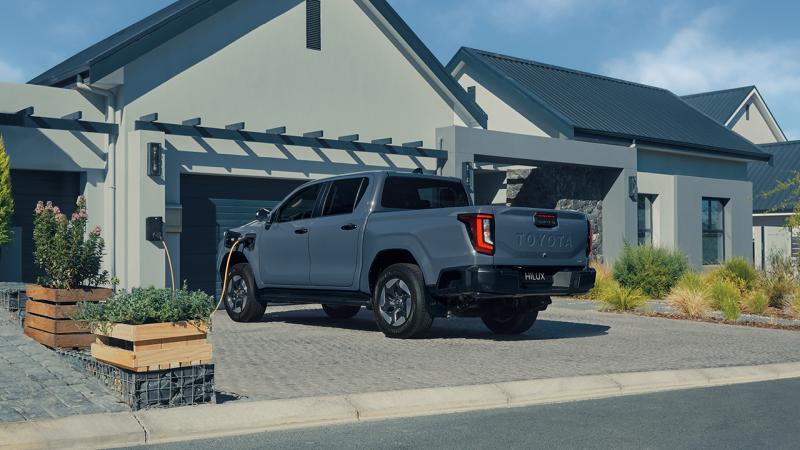 Toyota Hilux  - 2